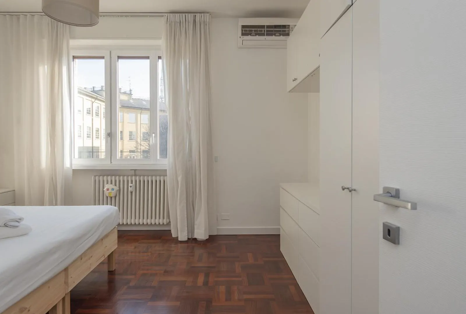 Daire Modern 3 Bedroom With Balcony Steps From San Siro By Rentopolis Milano İtalya