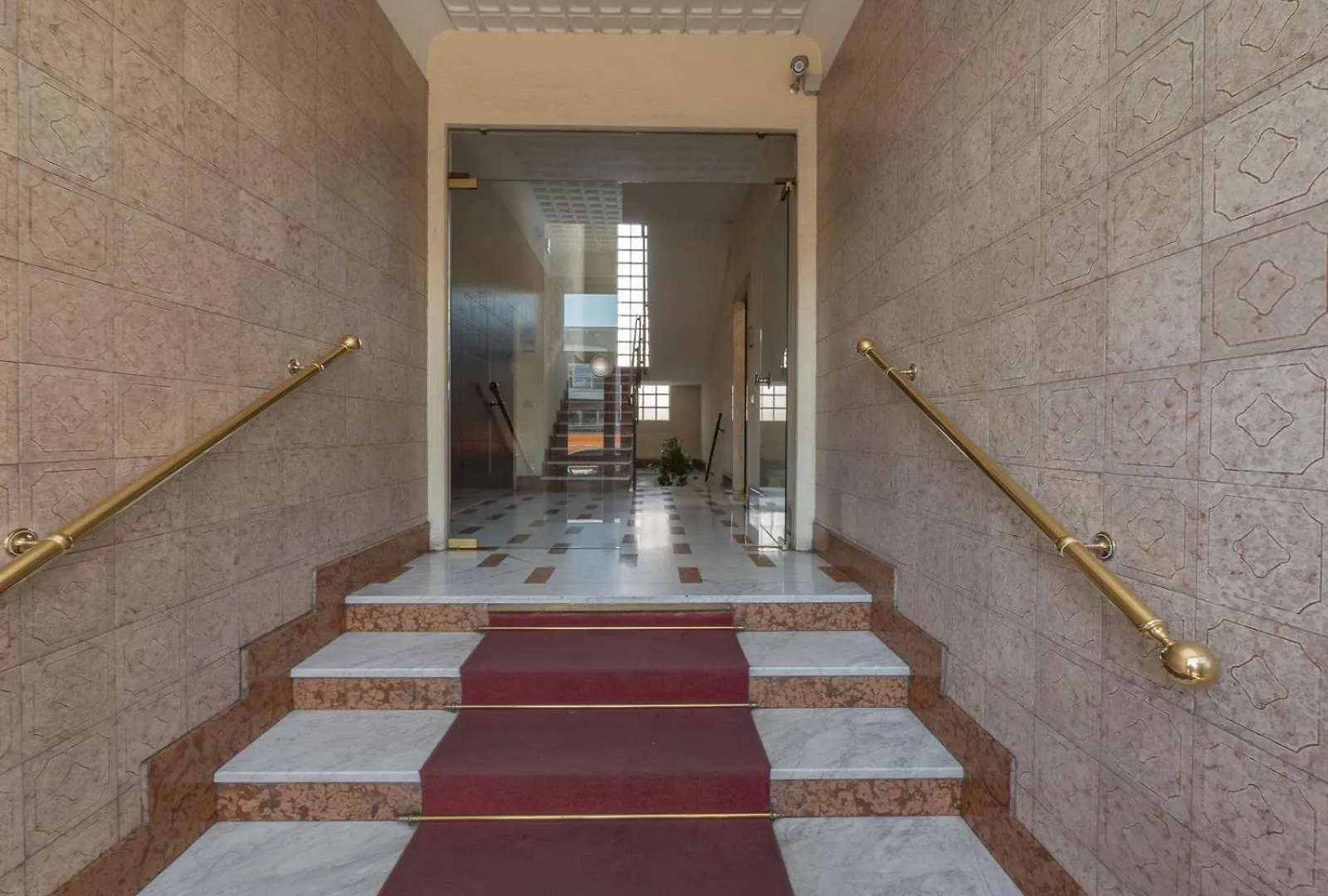 Modern 3 Bedroom With Balcony Steps From San Siro By Rentopolis Milano Daire