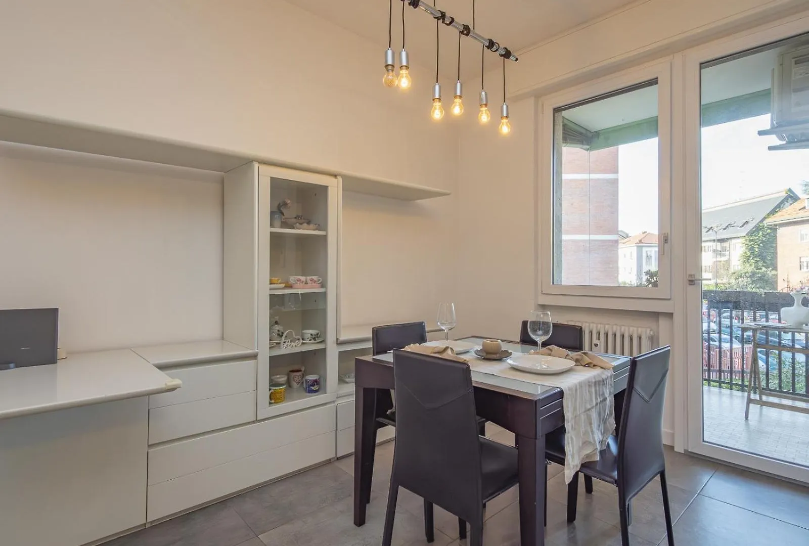 Apartmán Modern 3 Bedroom With Balcony Steps From San Siro By Rentopolis Milán